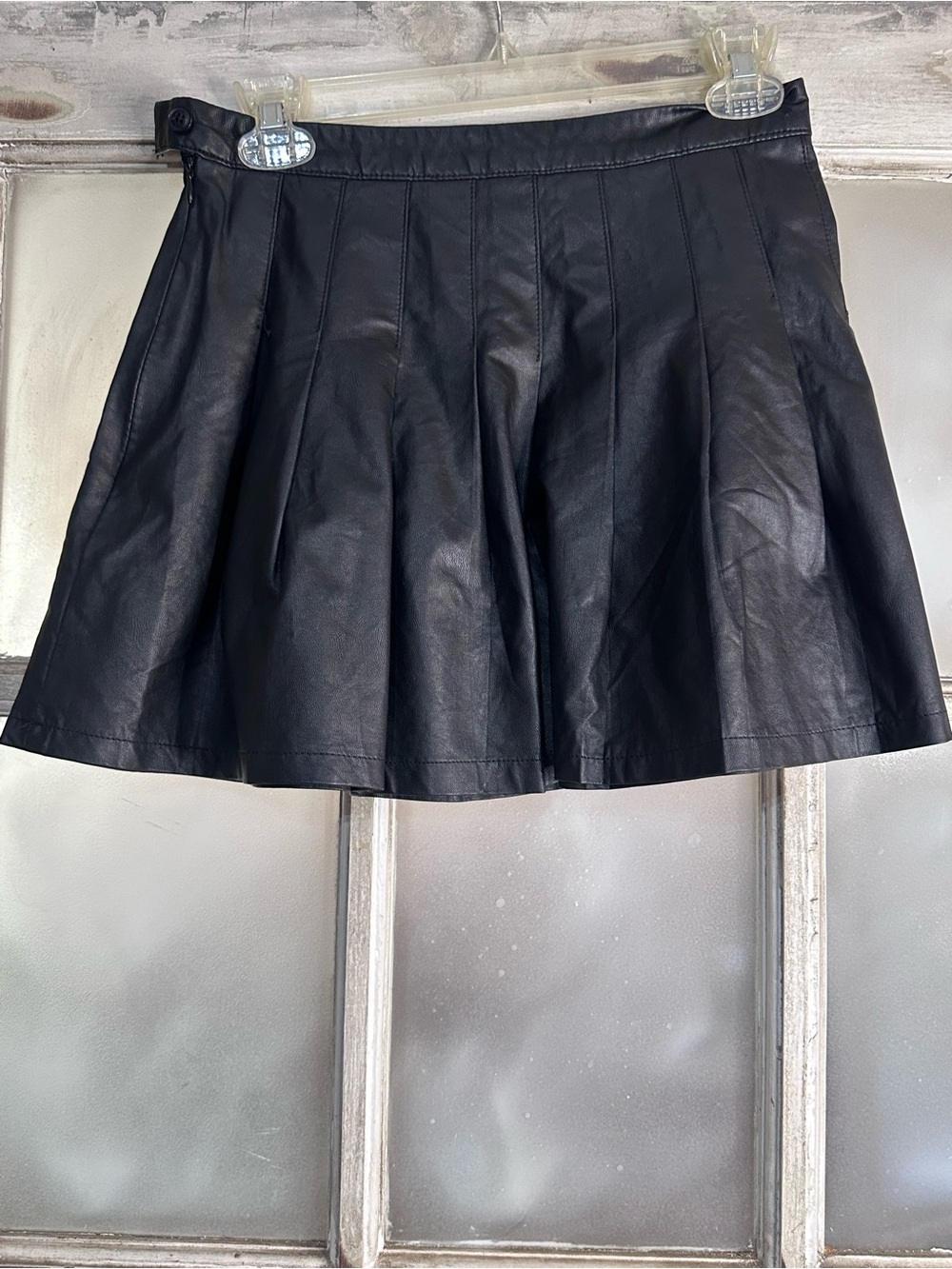 Aeropostale Black Faux Leather Skater Skirt Size Small - Picture 2 of 8